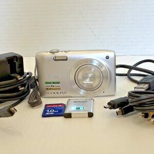 Nikon Coolpix S3200 Slim 6MP Digital Camera+Battery, SD Card, Charger, AV Cords